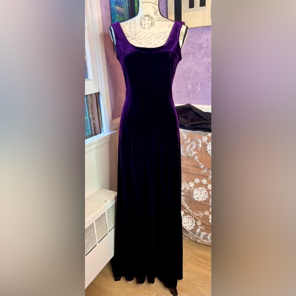 SZ S Elegant Velvet Maxi Dress by Bruno Duluc in Rich Deep Purple